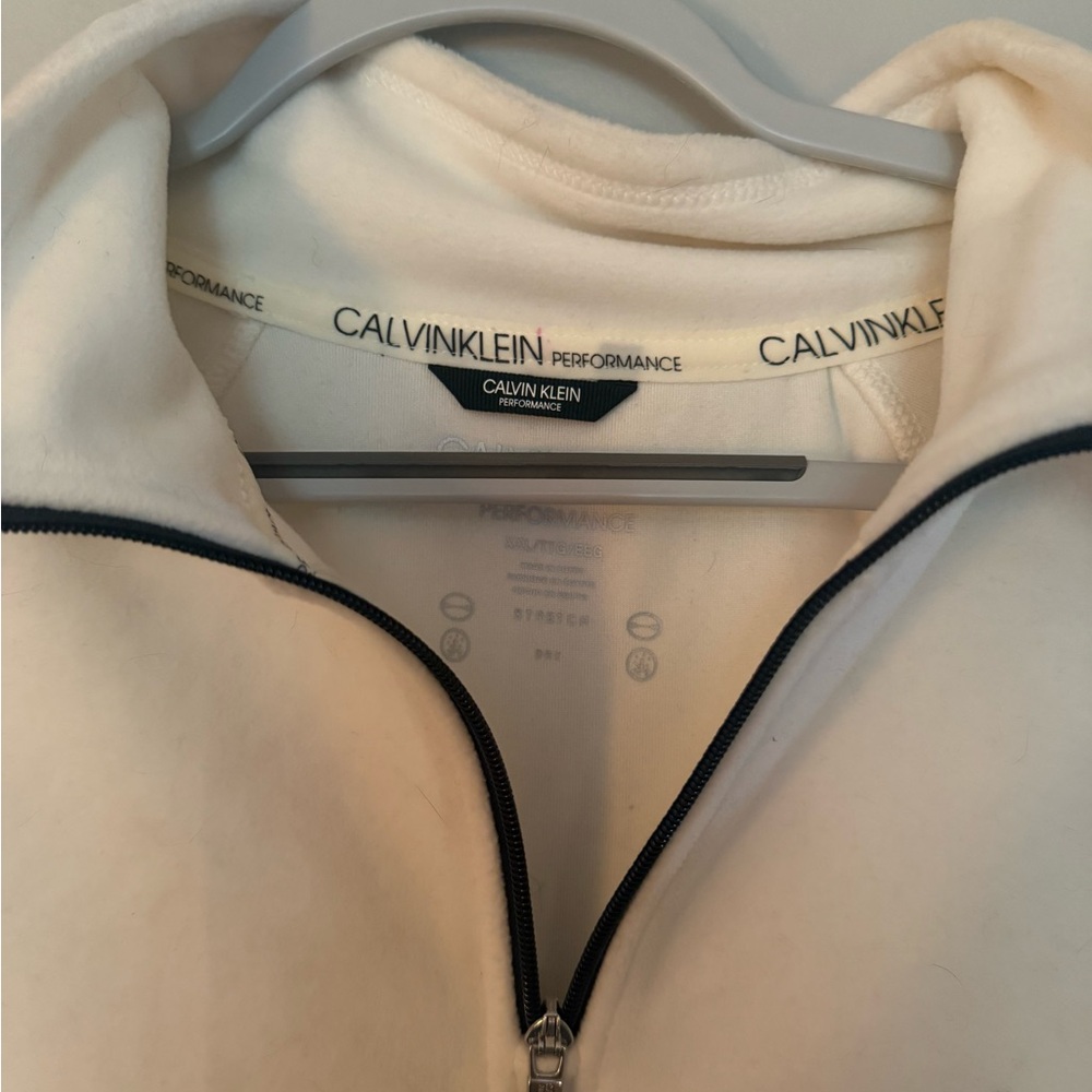 Calvin Klein Cropped Performance Fleece Quarter Zip - Picture 4 of 6